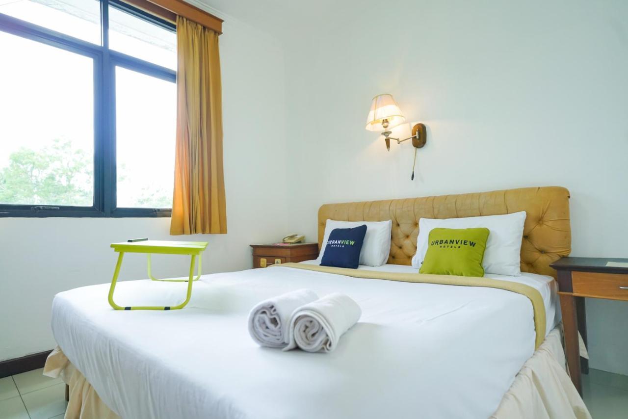 Urbanview By Millenium Hotel Pangkal Pinang Exterior foto